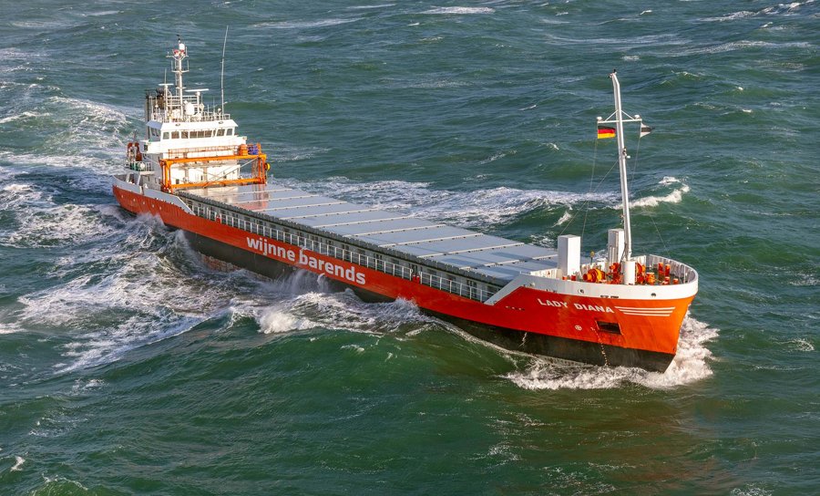 Medway Departure: LADY DIANA          