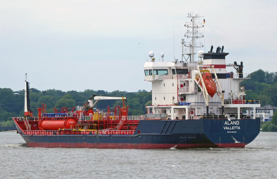 Transit: ALAND entering English South Coast at The Dover Strait