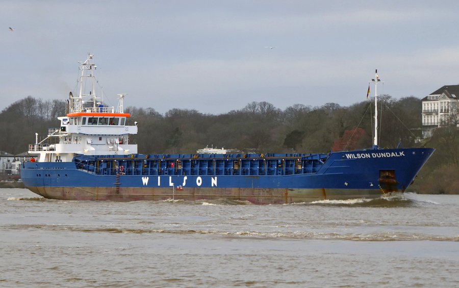 Transit: WILSON DUNDALK entering English South Coast at The Dover Strait