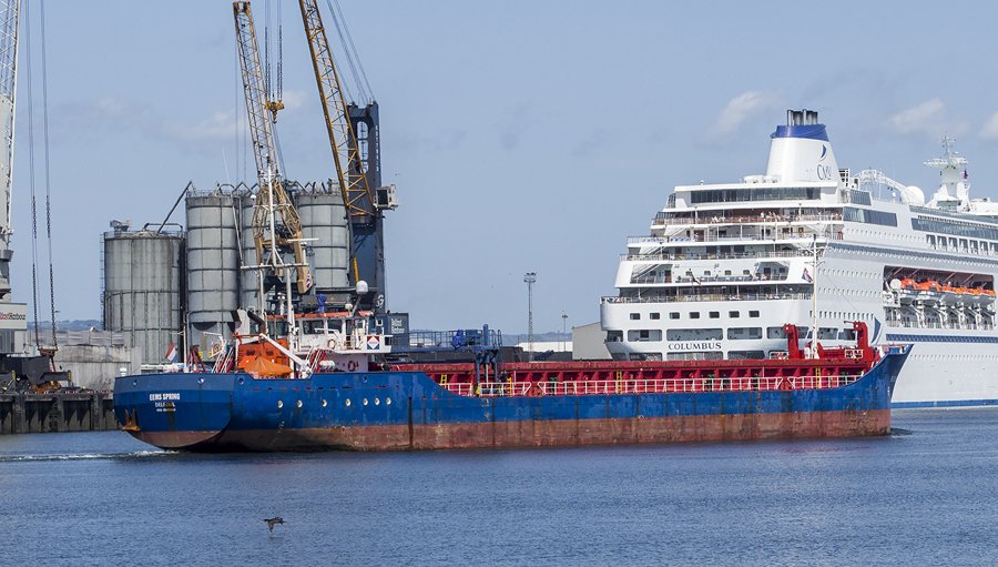 Felixstowe Departure: EEMS SPRING         