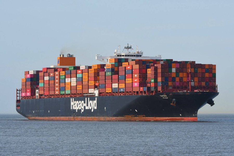 Thames Departure: TAYMA EXPRESS       