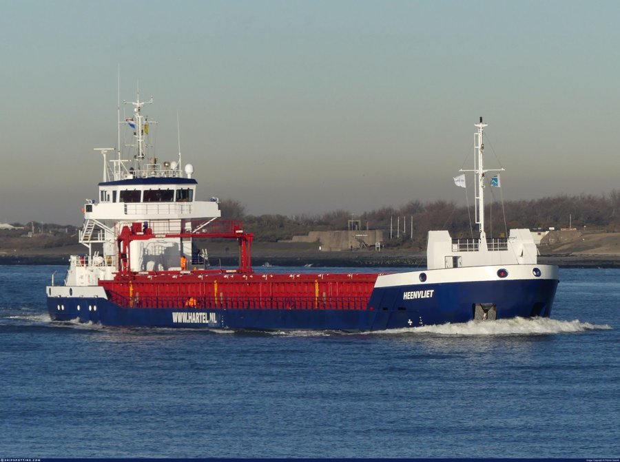  Scottish East Coast - HEENVLIET            transiting Forth & Tay Coast