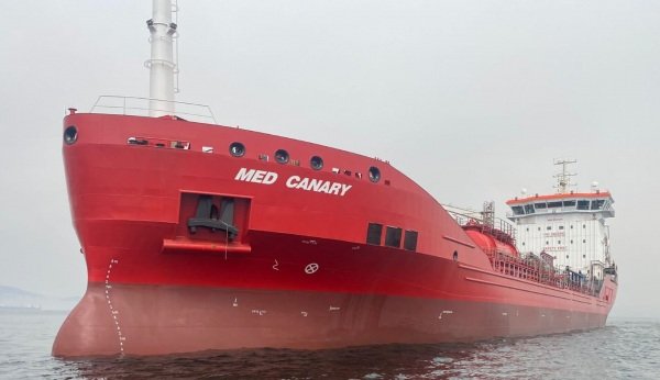Transit: MED CANARY           entering English South Coast at The Dover Strait