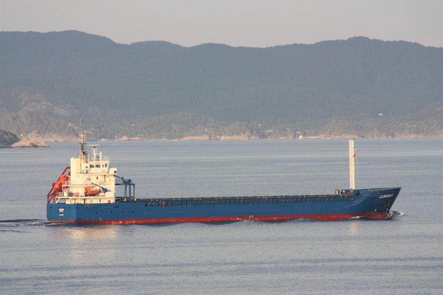 Humber Departure: LUNAMAR             