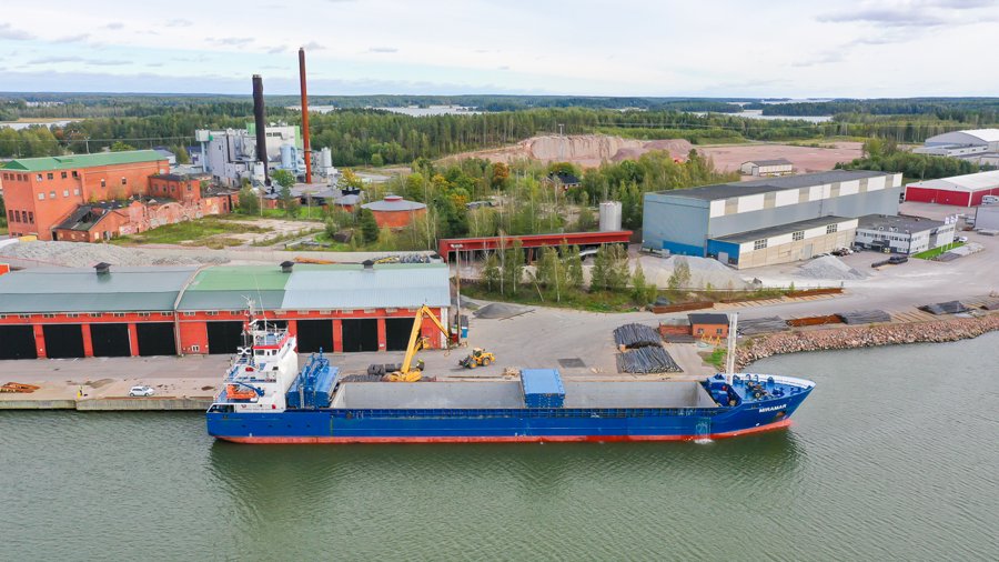 Thames Arrival: MIRAMAR             