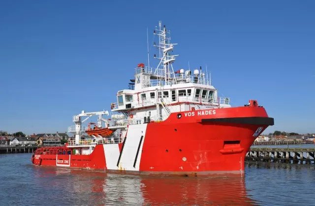 VOS HADES            transiting Aberdeenshire Coast on the Scottish East Coast  