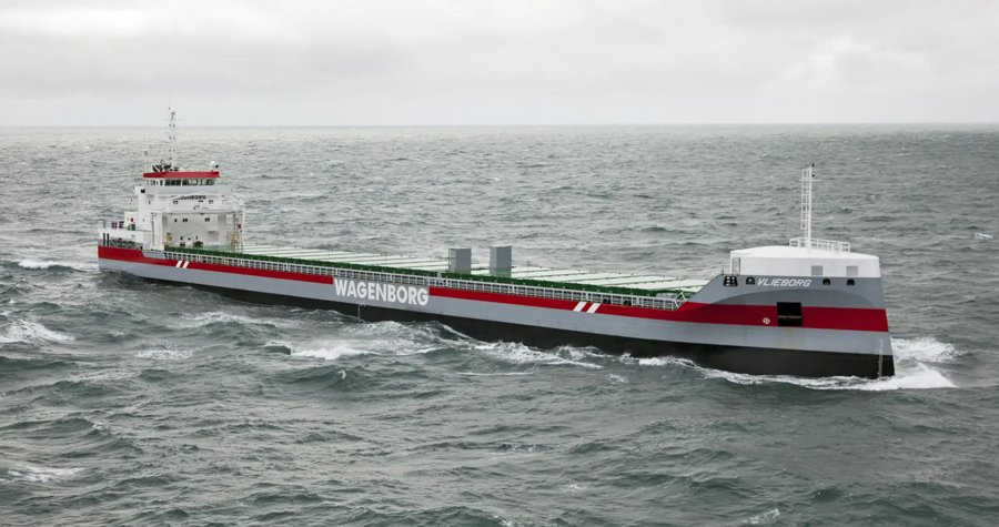 Transit: VLIEBORG entering English South Coast at The Dover Strait