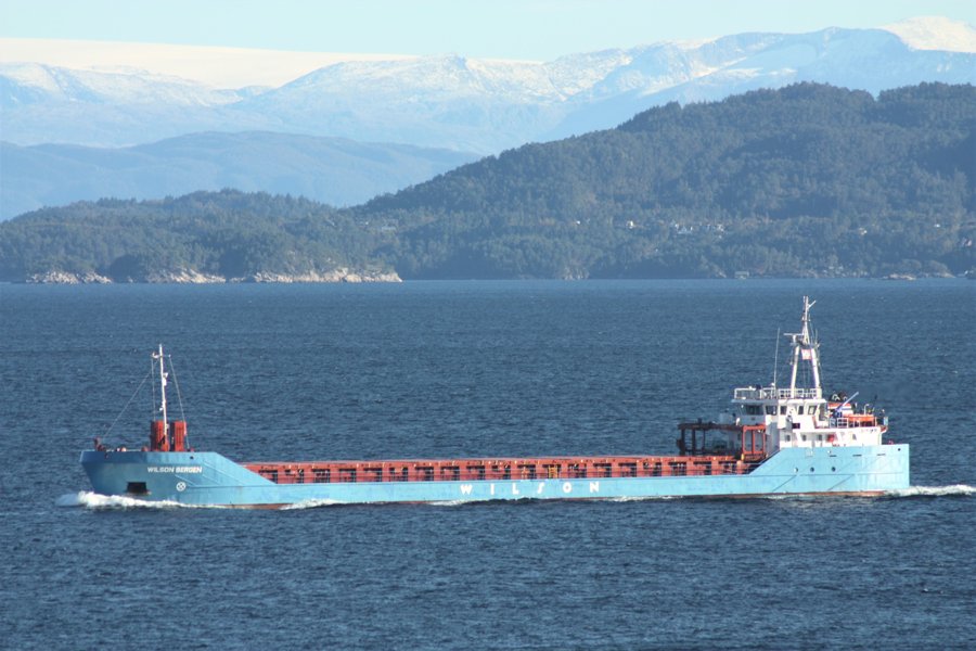 Scottish East Coast - WILSON BERGEN transiting Forth & Tay Coast