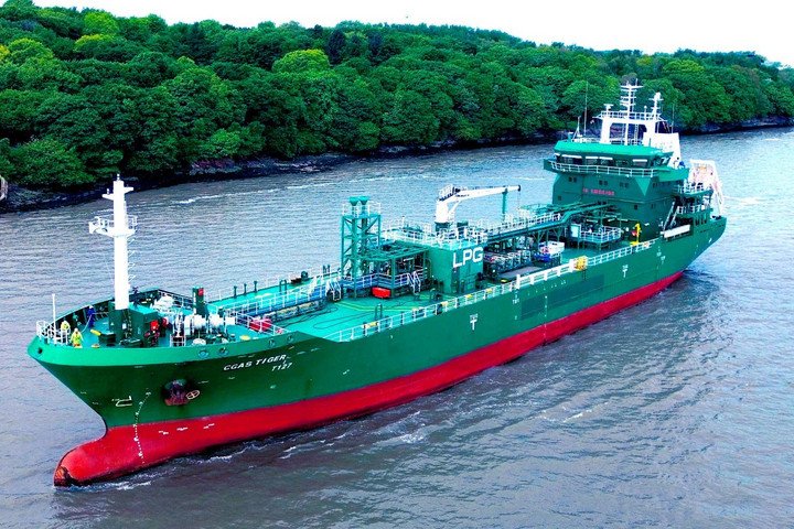 Teeside Arrival: CGAS TIGER