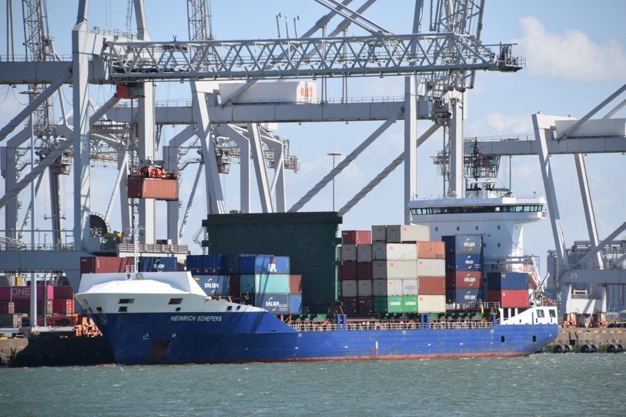 Thames Departure: SAMSKIP TOUBKAL