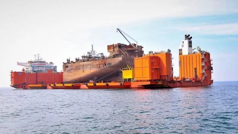 Transit: WEI XIAO TIAN SHI    entering English South Coast at The Dover Strait