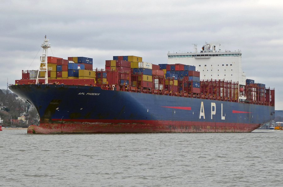 Transit: CMA CGM PHOENIX entering English South Coast at The Dover Strait