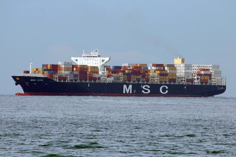Thames Departure: MSC AZOV            