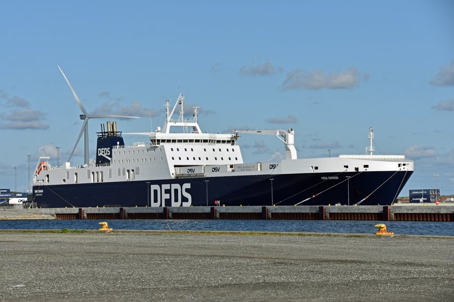 Humber Arrival: ARK DANIA