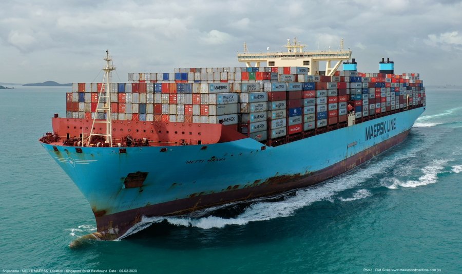 Thames Arrival: METTE MAERSK