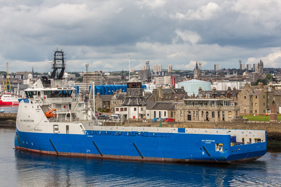  Scottish East Coast - AURORA PROTECTOR transiting Aberdeenshire Coast