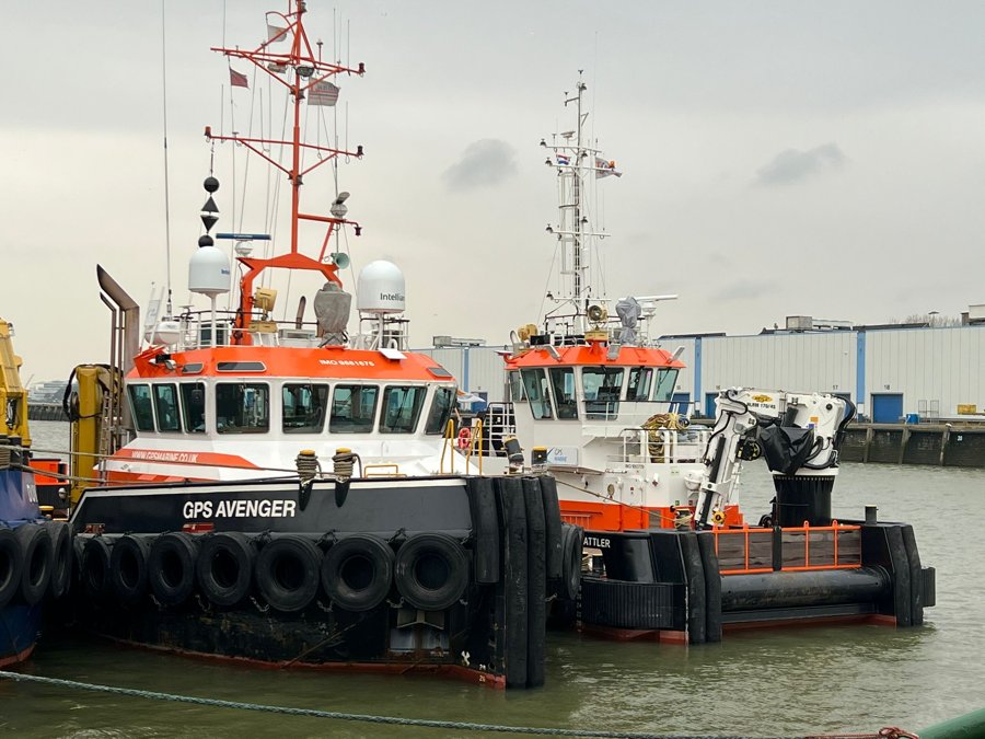 Transit: GPS AVENGER          entering English South Coast at The Dover Strait
