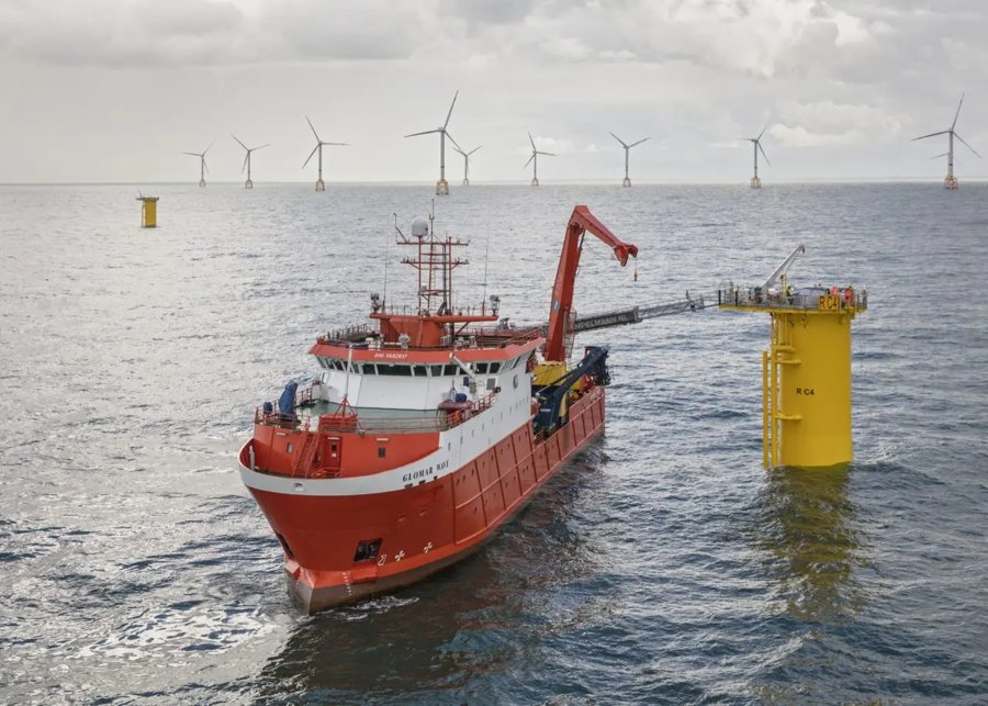 Teeside Departure: GLOMAR WAVE