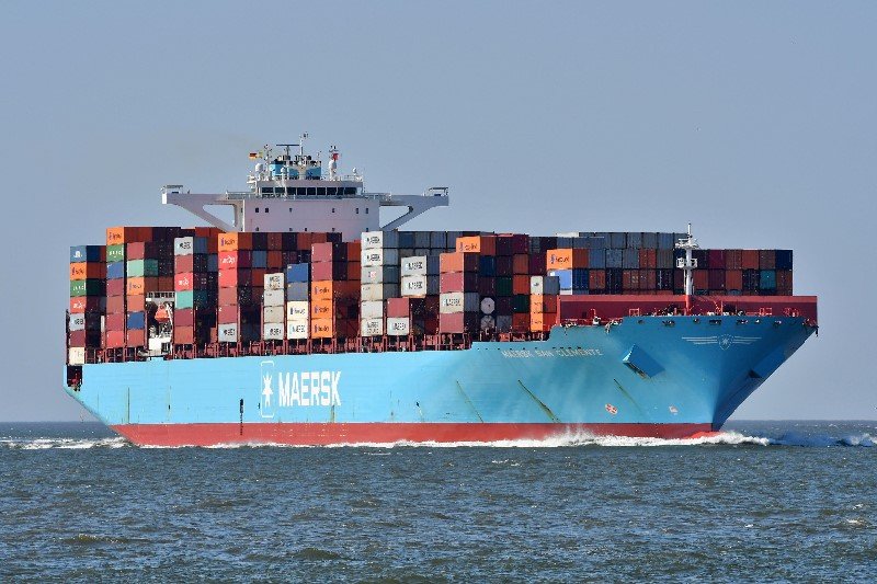 Transit: MAERSK SAN CLEMENTE  entering English South Coast at The Dover Strait