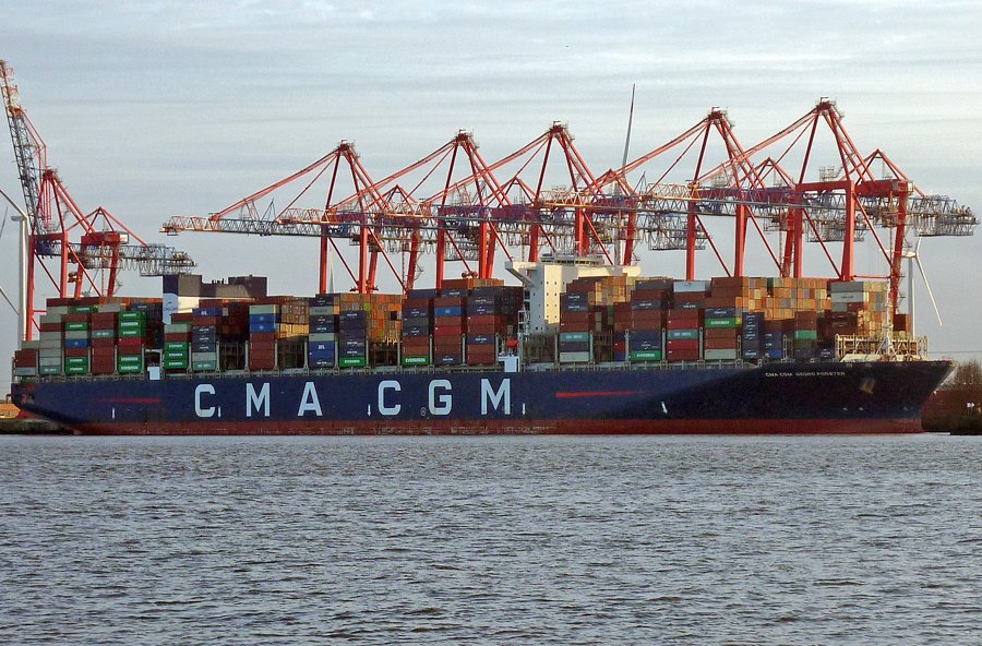 Transit: CMACGM GEORG FORSTER entering English South Coast at The Dover Strait