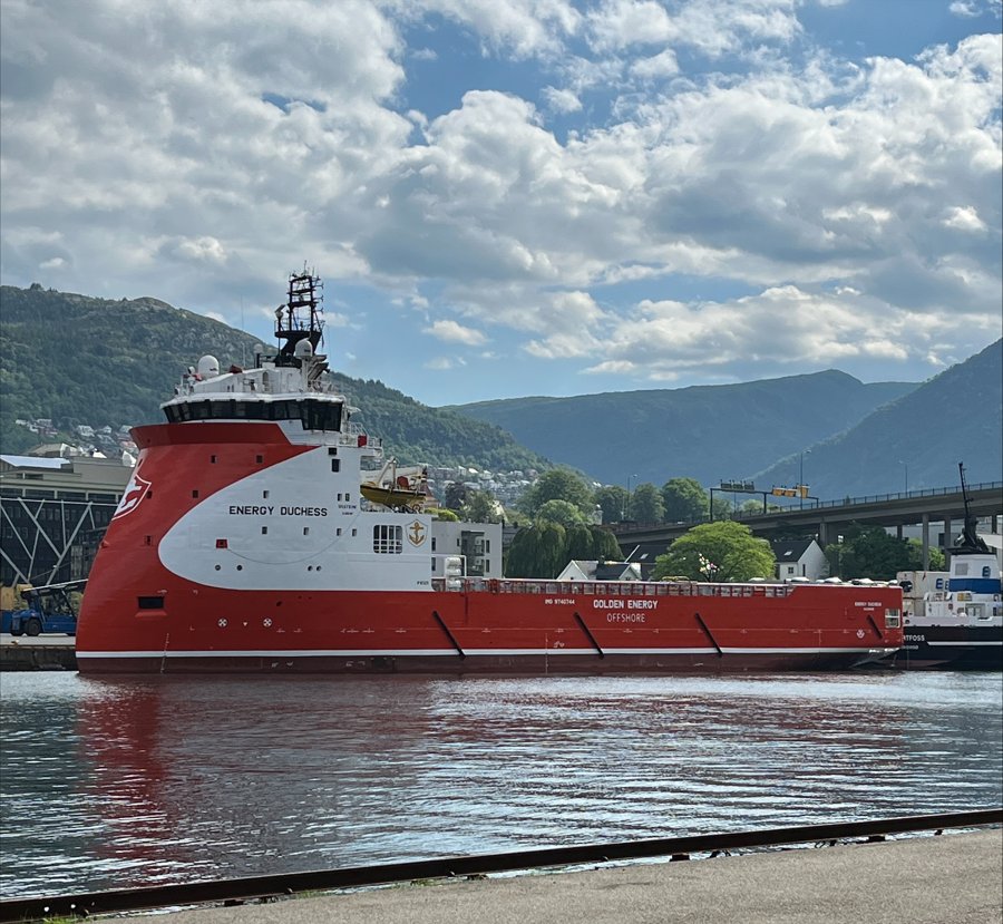 Aberdeen Departure: ENERGY DUCHESS      