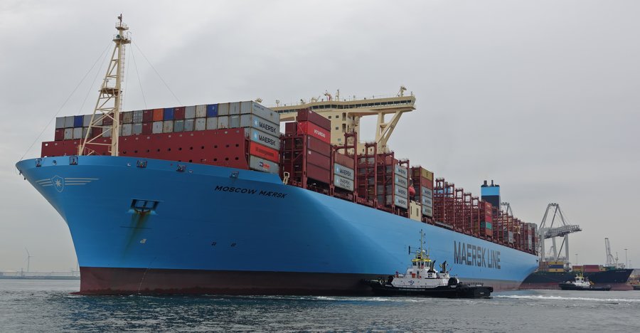  Celtic Sea - MOSCOW MAERSK transiting Celtic Sea