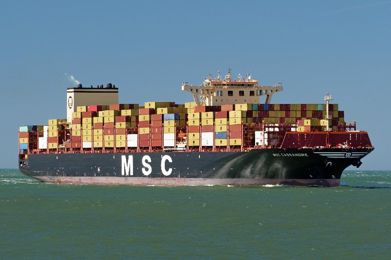 Thames Arrival: MSC CASSANDRE       
