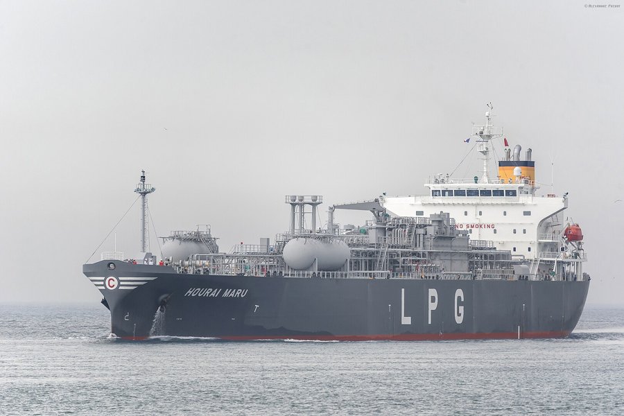Transit: HOURAI MARU entering English South Coast at The Dover Strait