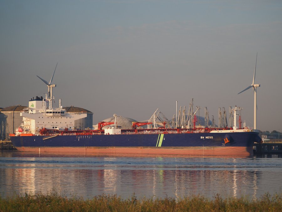 Transit: HAFNIA NESO          entering English South Coast at The Dover Strait