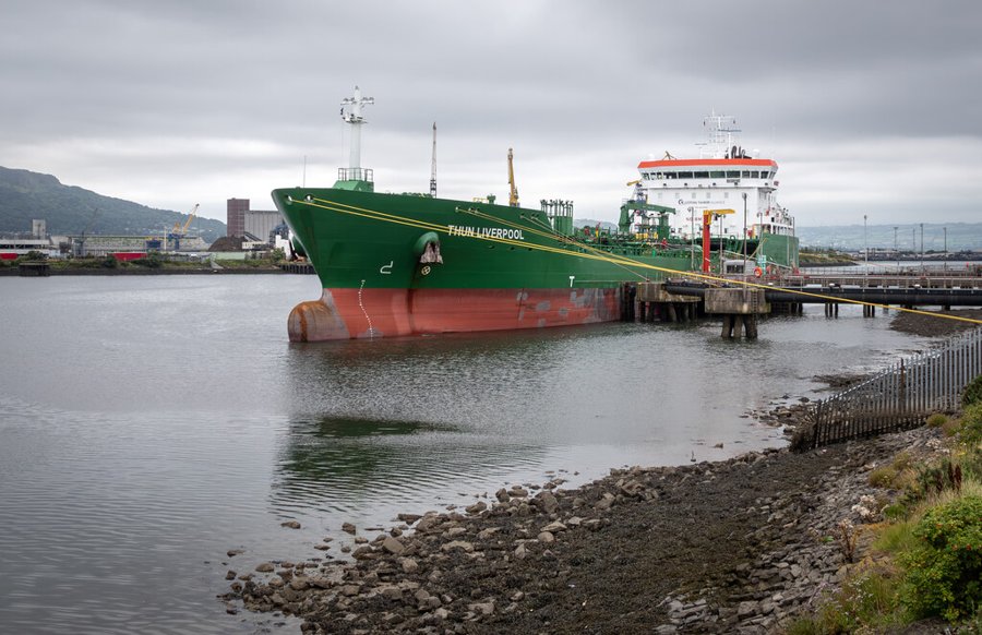 Dublin Arrival: THUN LIVERPOOL