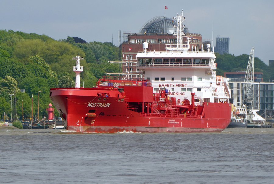 Transit: MOSTRAUM             entering English South Coast at The Dover Strait