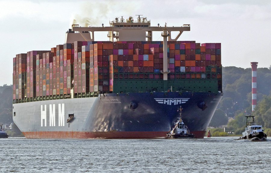 Southampton Departure: HMM COPENHAGEN      