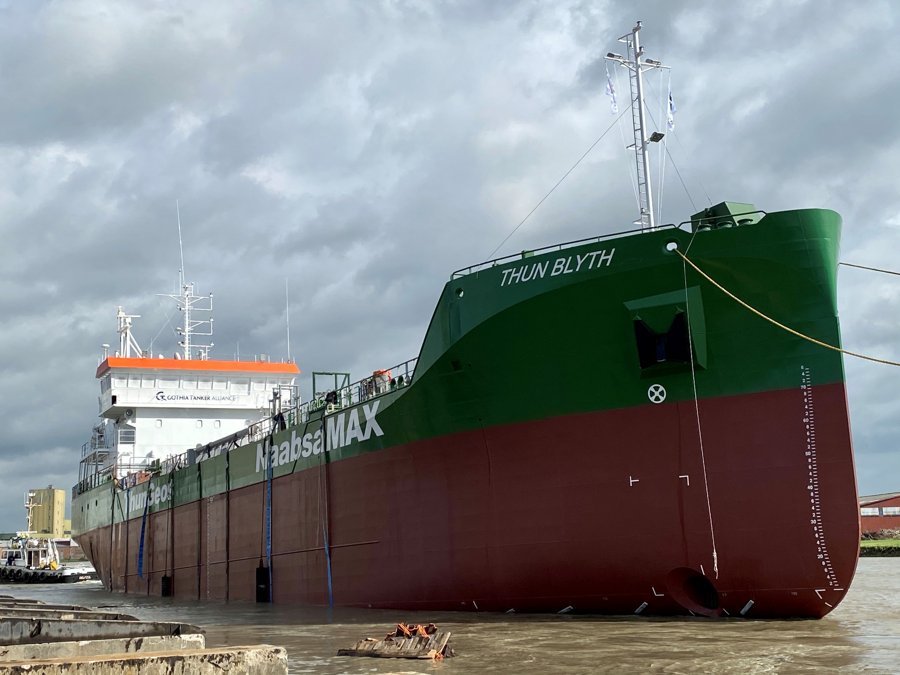 Humber Departure: THUN BLYTH