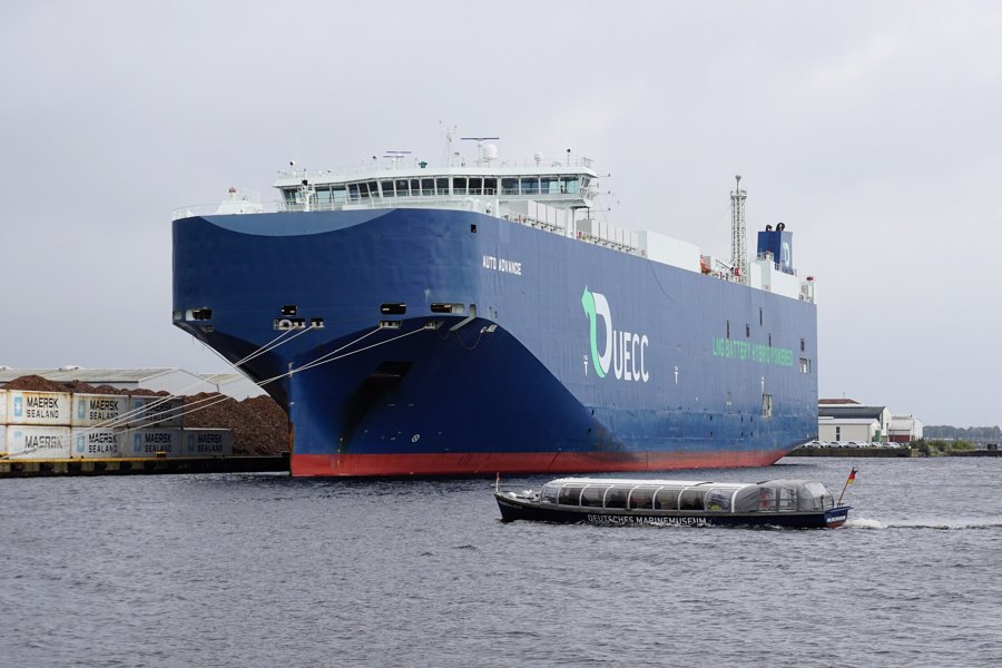 Bristol Channel Departure: AUTO ADVANCE