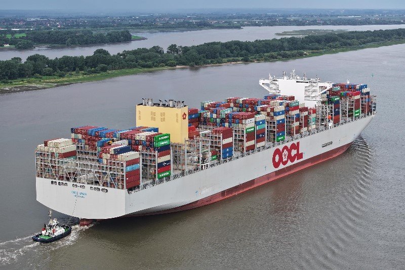 Felixstowe Departure: OOCL SPAIN          