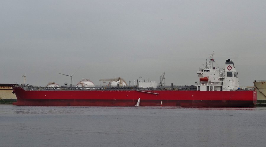 Transit: CLEAROCEAN MILANO    entering English South Coast at The Dover Strait