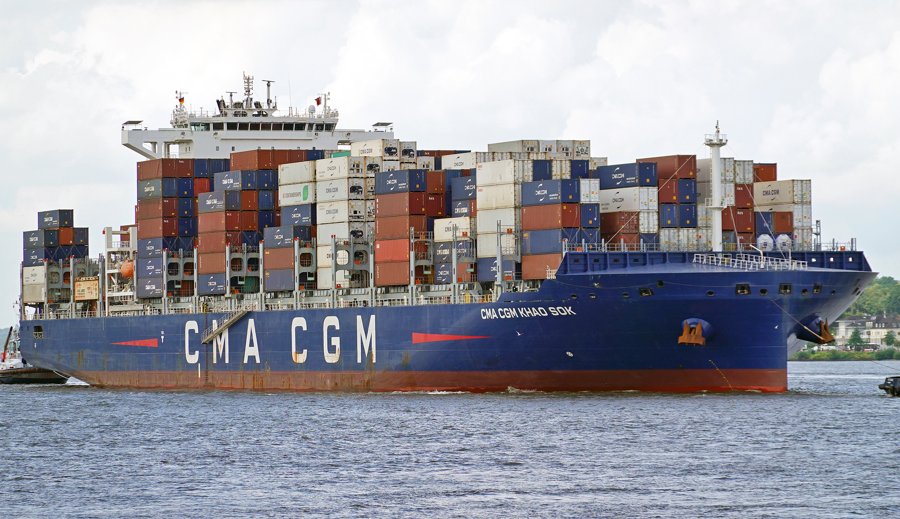 Transit: CMA CGM KHAO SOK     entering English South Coast at The Dover Strait