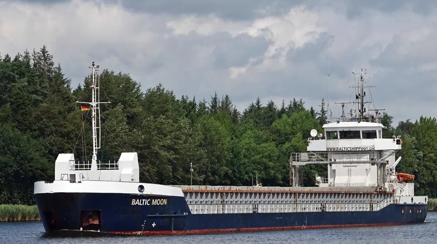 Transit: BALTIC MOON          entering English South Coast at The Dover Strait