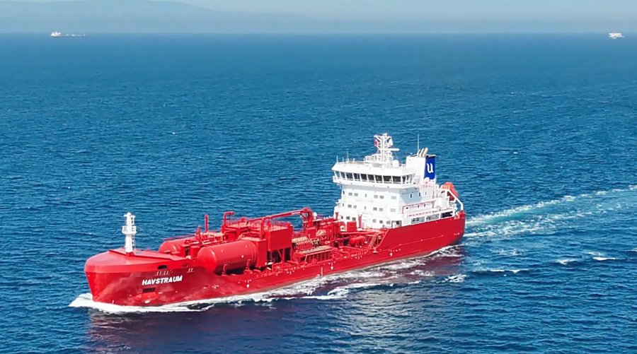 Transit: HAVSTRAUM entering English South Coast at The Dover Strait