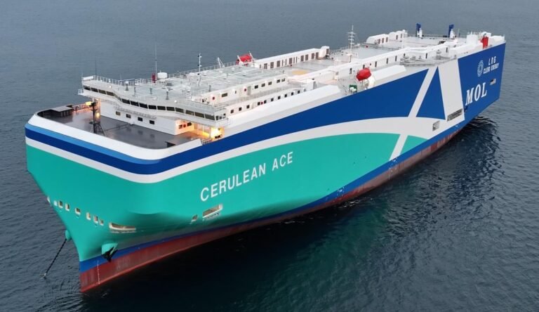 Bristol Channel Arrival: CERULEAN ACE        