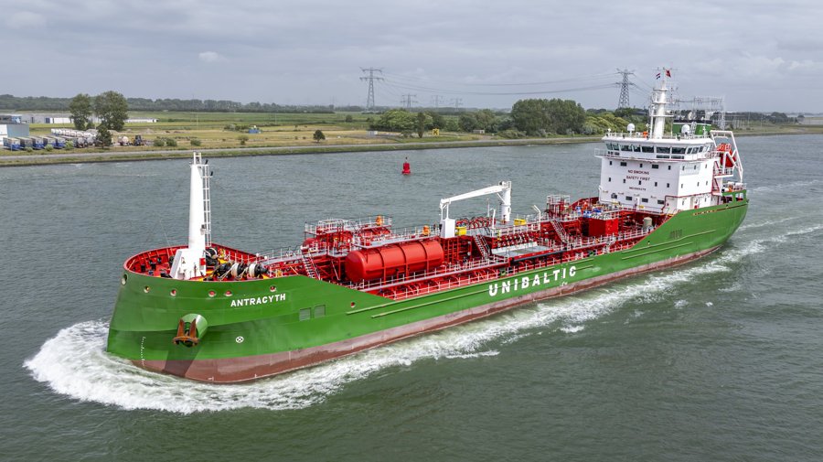 Transit: ANTRACYTH            entering English South Coast at The Dover Strait
