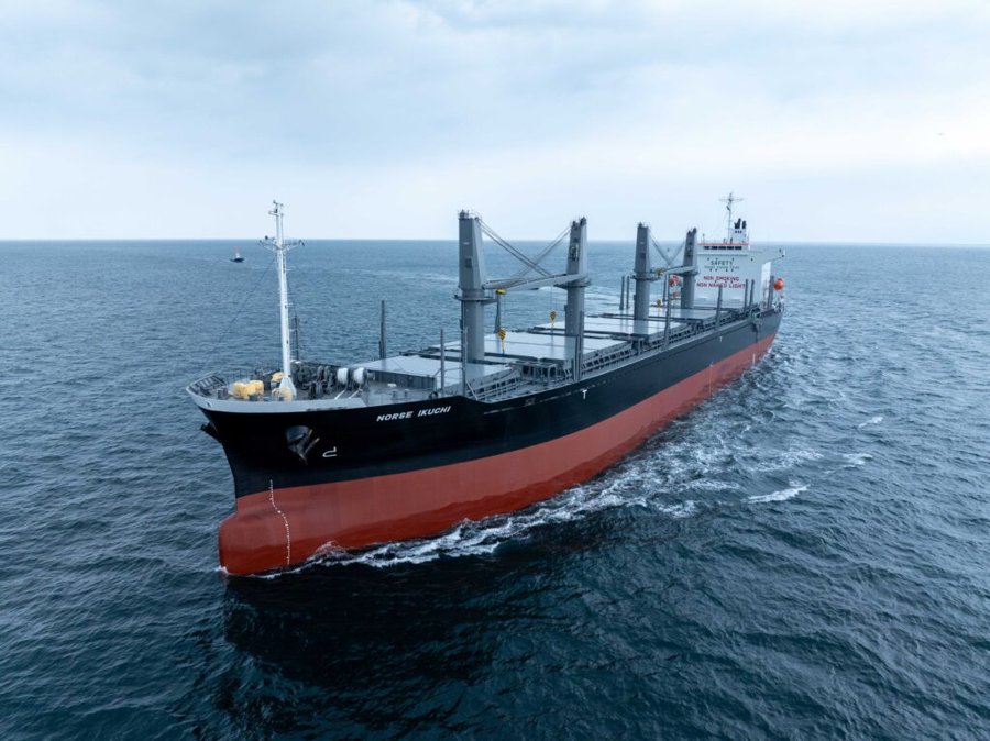  Irish Sea - NORSE IKUCHI         transiting Irish Sea West of Man